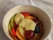 The seasonal Fruit Tart seemed uninspired. 