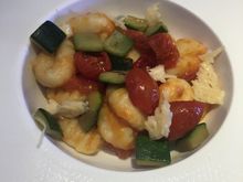 F cabin LHR -JFK. 2 Aug. No description was given to me by the crew, but it was pasta. Tasted quite good but more filling than it looks. 