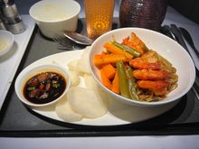 Breakfast - wasn’t too keen on any of the egg dishes so picked the Mie Goreng with tiger prawna from the light menu as breakfast main, nice last taste of SEA before going back to Europe