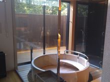 Rest of the circular tub. Shower is to the right.
