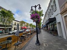 Walking along Burlingame Av.