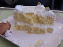 One cake was two layers, while the other had just a single layer