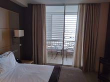 Bedroom with slidingdoor to balcony
