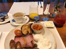 CX F Breakfast 
