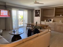 Living/dining room