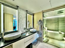 Premier Suite (West Wing)