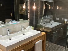 Bathroom : you can see this has a different design than the extra  toilet , seems this was refurbishment