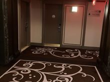 Retro design in the common hallways, to the left is the door to room #2500 : although our room was next to the ekevator shat, we did not hear any noise 