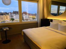 The room was small and simply, but nicely appointed. I got some macarons to welcome me, nice