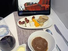 LHR-IAD dessert & cheese
