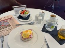 LHR Revivals Eggs Benedict