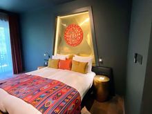 Rooms are nice and spacious, with Aztec style decorations.