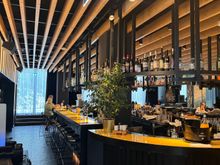 Breakfast/bar 