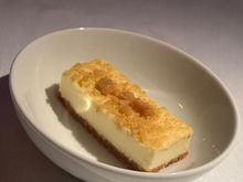 Cheesecake with streusel and sundried cherry compote
