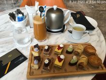 Afternoon tea (always change to cut fruit for long stays)