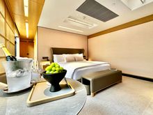 King Bed