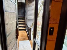Outdoor walkway to uchi-yu
