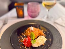 Warm strawberry topfen dumplings mascarpone cream and crumble

Interesting dessert - 8/10