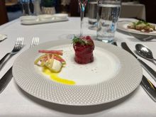 Beetroot gravadlax starter