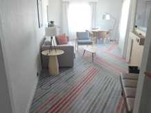 Suite living room