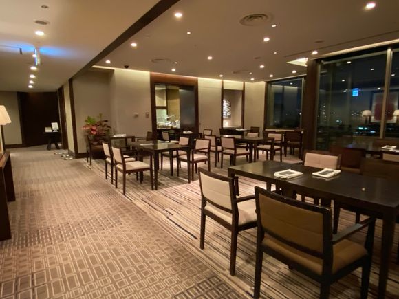 Quiet lounge
