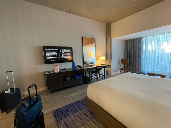 King suite at the Kimpton Rowan