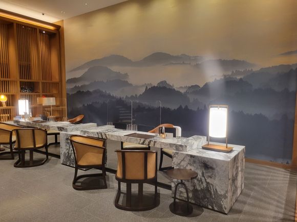 Lobby / Front Desk