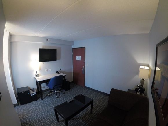 Living room / Crowne Plaza Milwaukee South