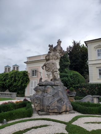 Some statues around ...