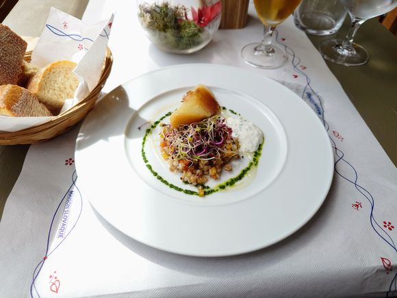 Starter - buckwheat salad with marinated beetroot, root vegetables and traditional smoked cheese