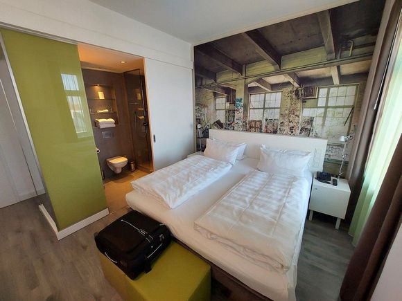 Premium Room (Superior Room) / Indigo Berlin Ku'damm