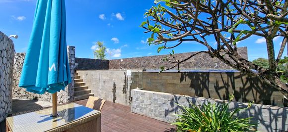 Private pool
