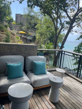 Beach House 1 bdrm suite - balcony