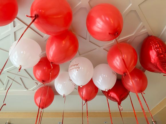 Lots of balloons 