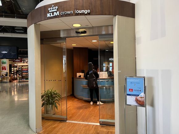 KLM Crown Lounge Entrance