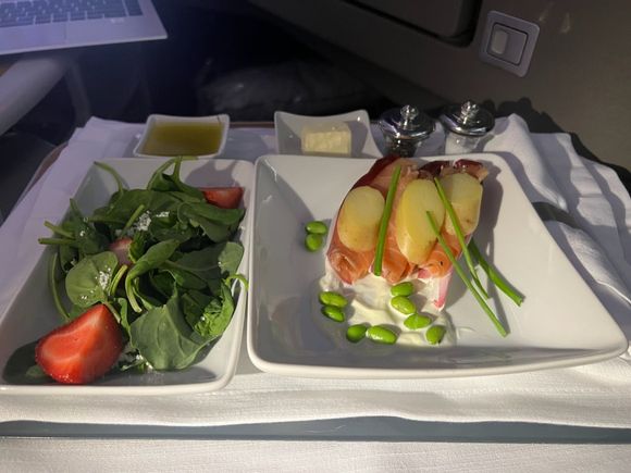 I would order this again and there is nearly enough salmon to be considered a domestic F meal. It is very similar to Air Canada’s salmon option, but 2x the size. 
