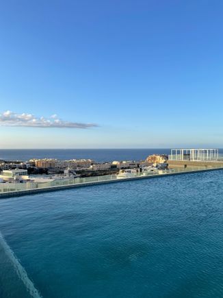SkyBeach pool