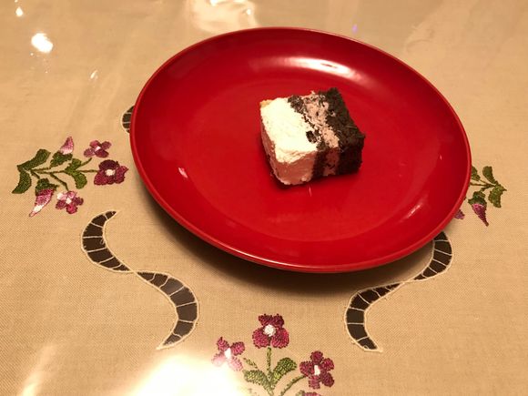 Sliver of pulot hitam cake
