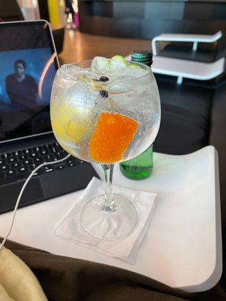 TAP LIS Lounge G&T