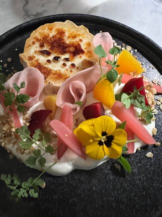 Caramelized goat cheese starter 