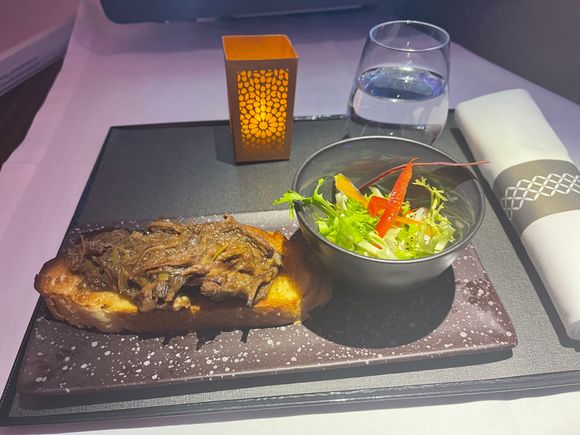Hit pot pulled oxtail open sandwich on toasted brioche