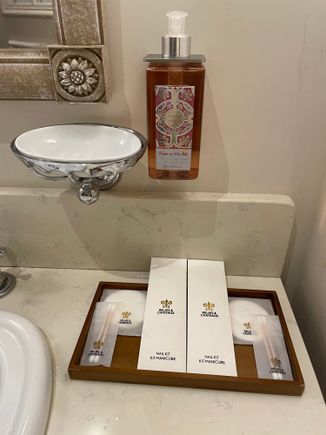 Bath amenities 