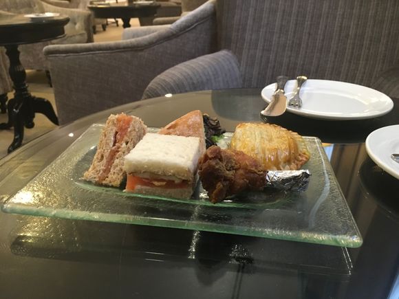 Majestic club appetizer plate