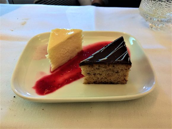 Chocolate-banana and cheese cakes