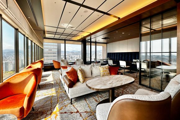 Club Lounge 