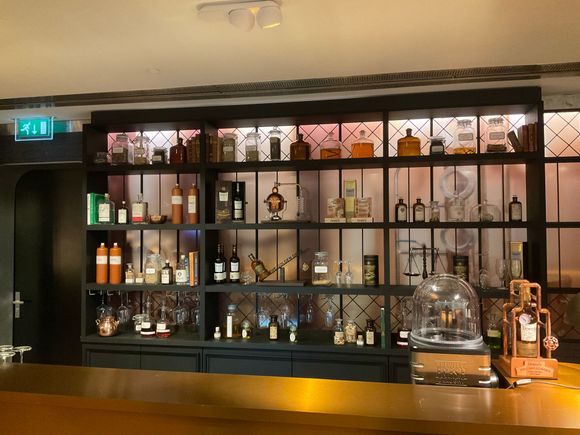 You can judge that those regular using this private room regularly have an excellent taste in authentic Bols Korenwijn