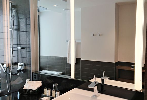 Bathroom Junior Suite 