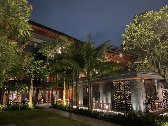 Main restaurant 