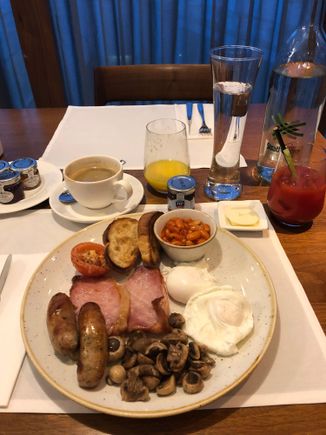 CX F Breakfast 