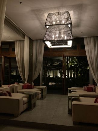 W lobby seating
